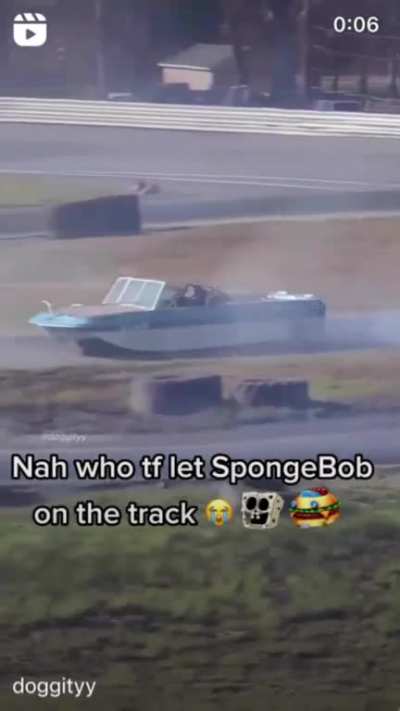 Bro got his driving license and he is racing right after?☠️