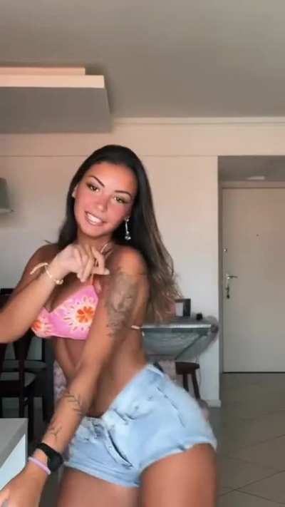 So hot 🔥🥵