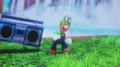 DANCING LUIGI