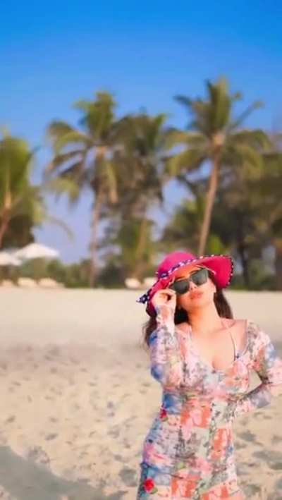 Kangana Sharma bikini &eth;&yen;&eth;&eth;&yen;&micro;