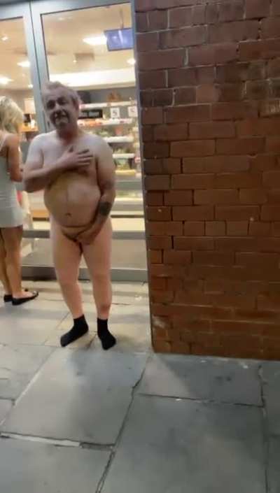 Bazza (56) goes clothes shopping at Sainsbury&rsquo;s