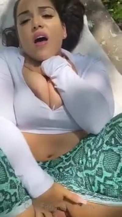 Icky vicky