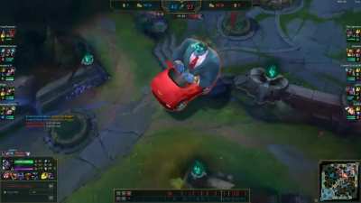 Follow up on my earlier post about Giant Mundo, but this time in his car.
