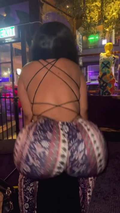 Now I kno she&rsquo;s African but you can&rsquo;t tell me this ain&rsquo;t a BBL. That ass too perfect