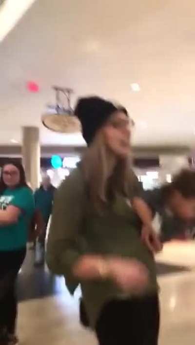 Woman is shocked and appalled that her and her daughter were not allowed to pet a service dog by the dog&rsquo;s handler