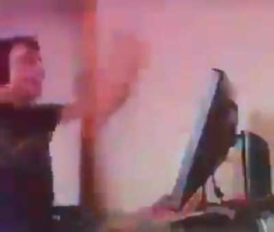 When xQcOW sees your post. PAGMAN