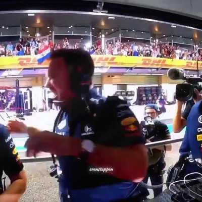 Qatar gp de Norrrisin DNF verstappenin 1. olması durumunda Abu dabiye eşit puanla gidilecek.