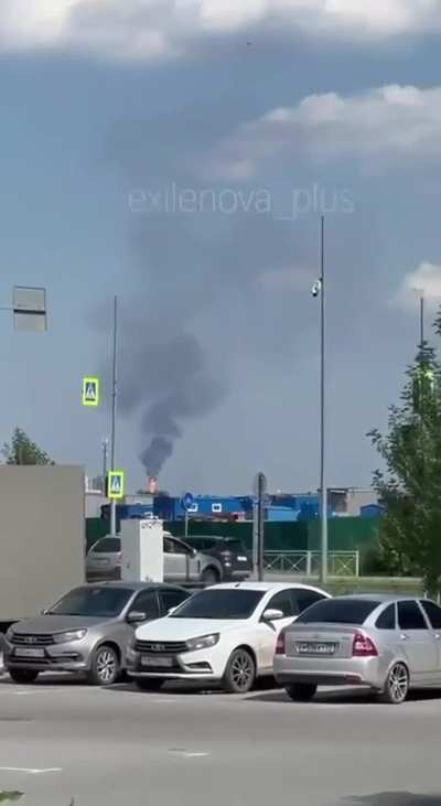 Ukrainian drones reportedly struck the Tyumen Oil Refinery deep inside Russia overnight. The facility is located more than 2,000 kilometers (1,240 miles) from the Ukrainian border, highlighting Kyiv&rsquo;s growing ability to target strategic infrastructure far