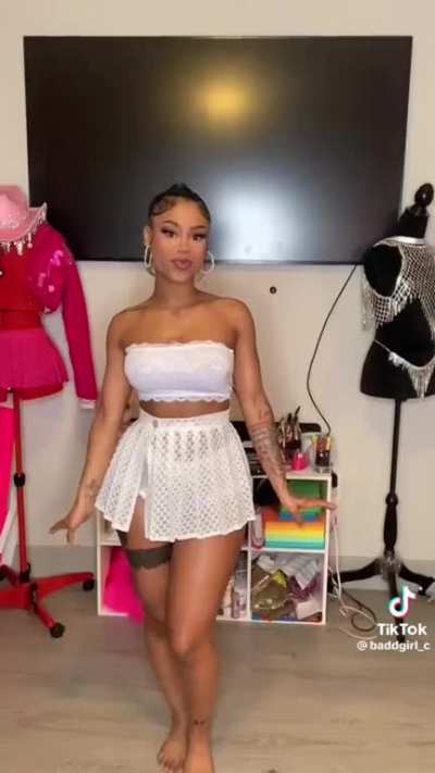 Pretty as hell 🥰