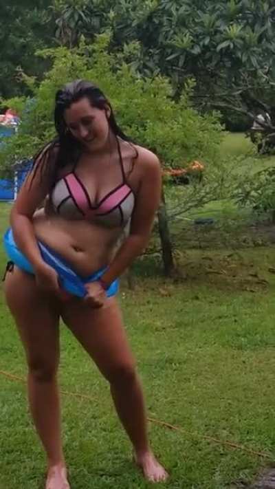WCGW if I jump in this pool float