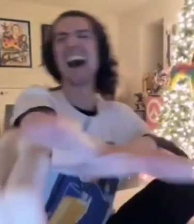 add the honkler emotes 🤡