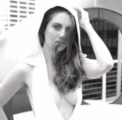 Alison Brie
