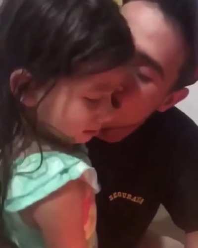 This father couldn't afford a full cake for his daughters birthday and she wasn't expecting one.