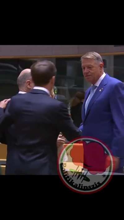 (AI) Orb&aacute;n kik&ouml;z&ouml;s&iacute;tve az EU-ban