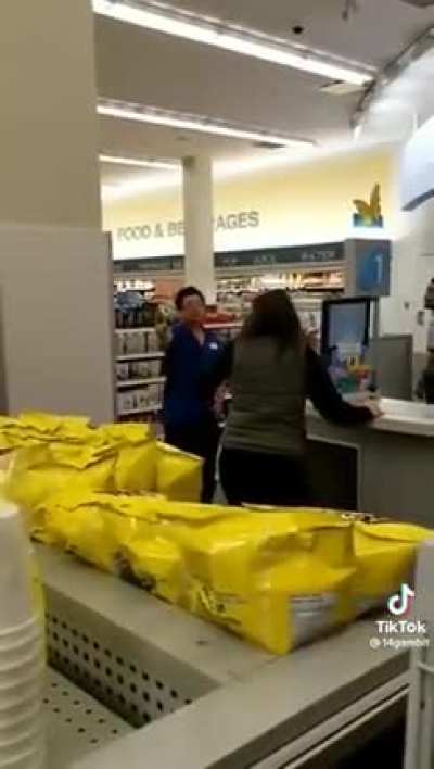 Racist tells retail employees to &ldquo;go to the back&rdquo; if they are going to keep speaking their native language.