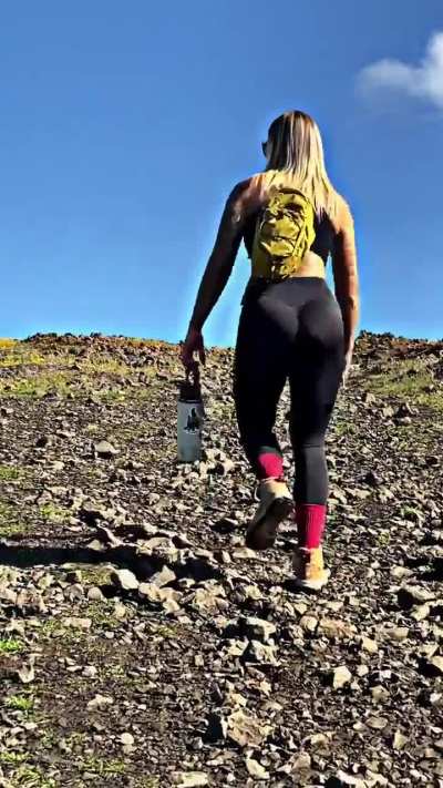 Let&rsquo;s talk about hiking! Hiking is great for cardio!