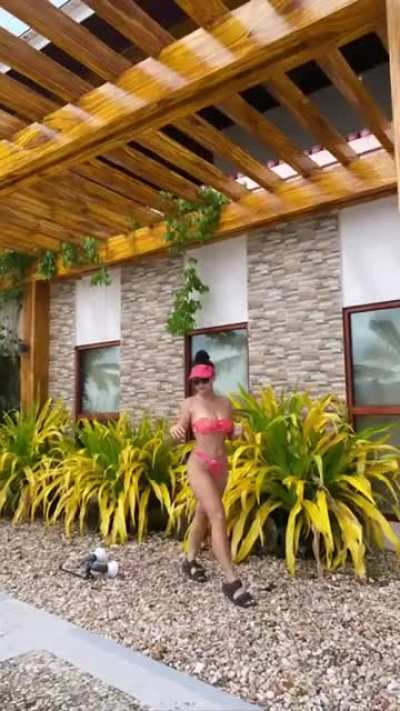 Yassi Pressman