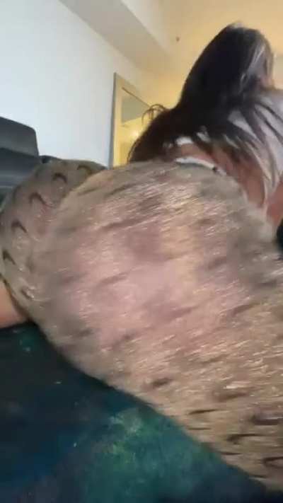 😲