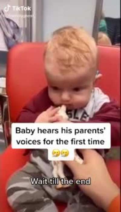 Baby hears his parents voices for the first time