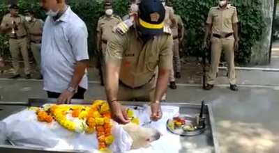 Simba The Bomb Detection Dog Gets A Hero's Farewell, Cremated With Three-gun Salute ,Mumbai INDIA