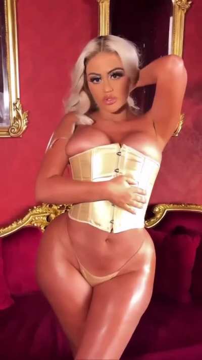 Rate her 1-10 