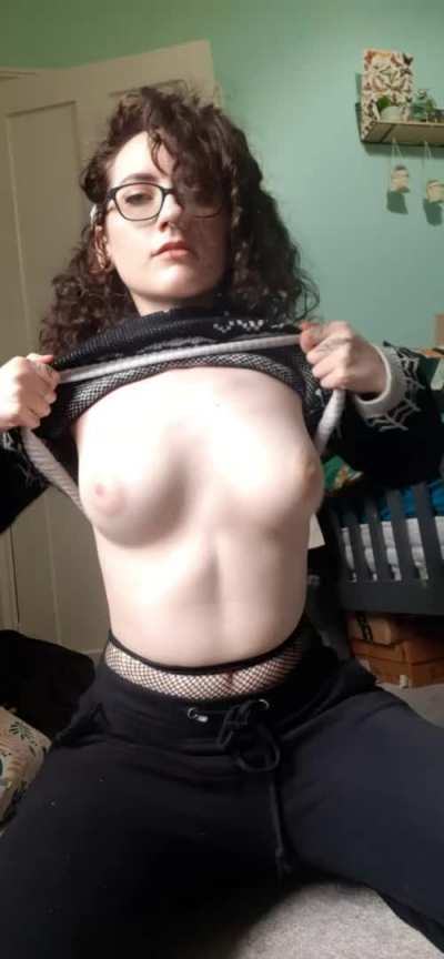 Not as big as most the girls here but I hope you like them anyway 😘 [OC]