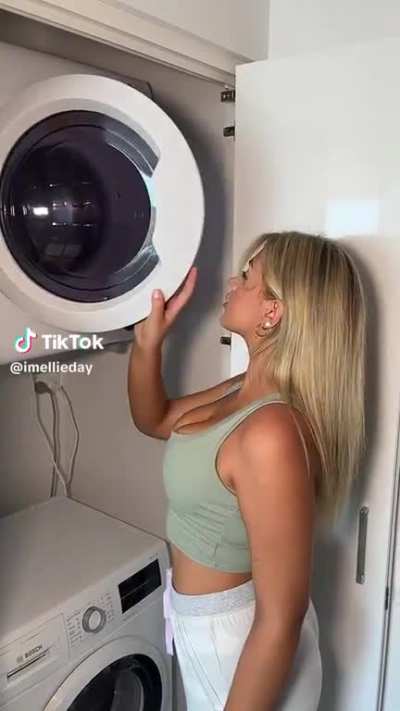 @imellieday