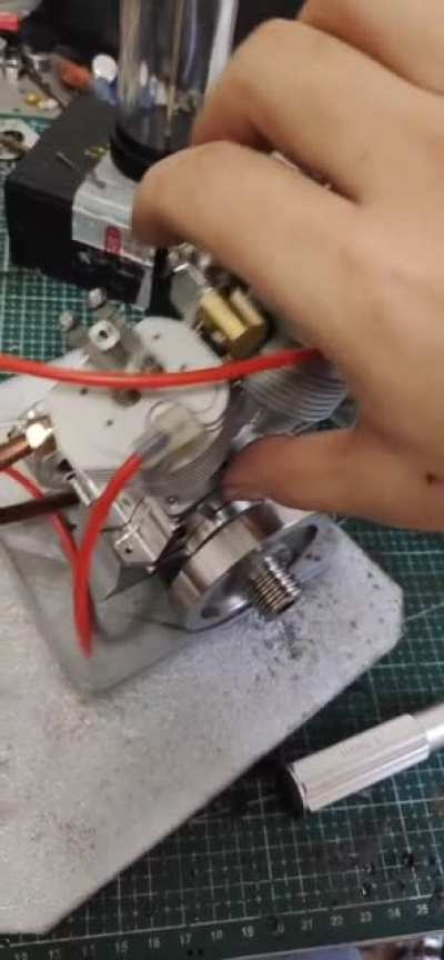Test the V2 engine