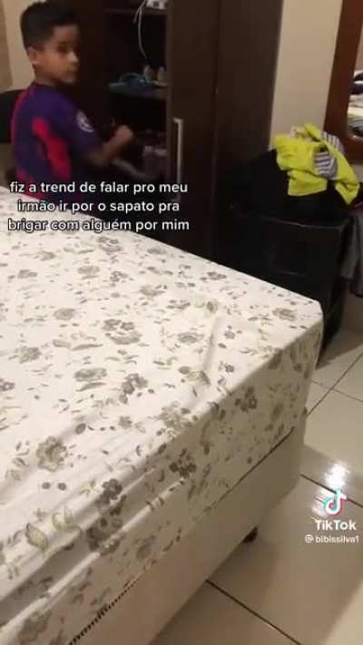 o brasileiro, n&atilde;o importa a idade... ele t&aacute; sempre pronto pro combate