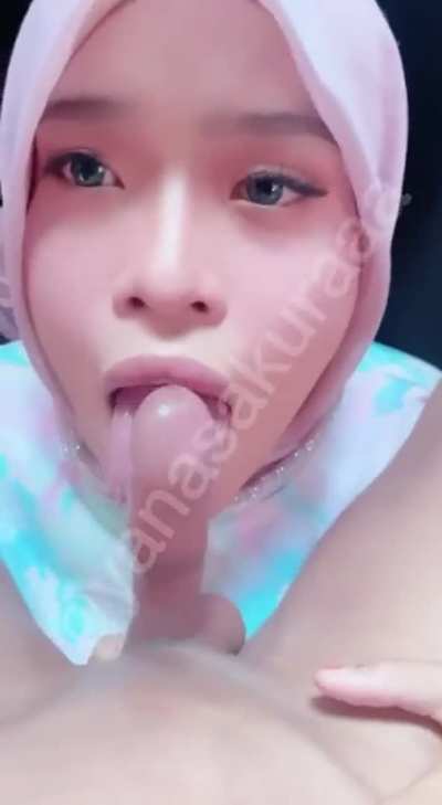Yana Sakura facial