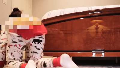 Liza's comical Christmas vlog
