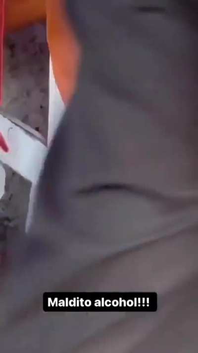  Si no termino as&iacute; en los tacos post cruda, no hubo buena peda