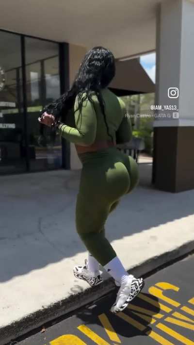 You following 🍑