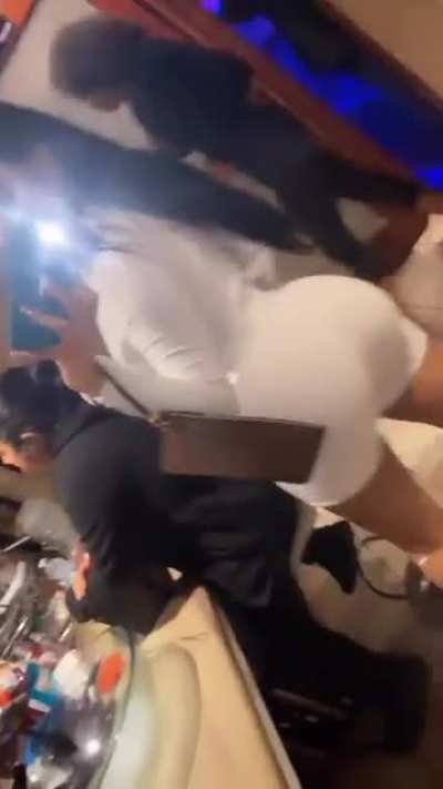 🍑🤳🏽