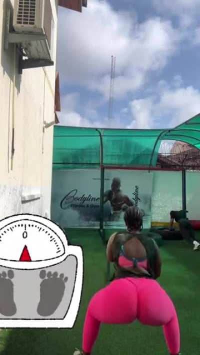 Backshots while working out?