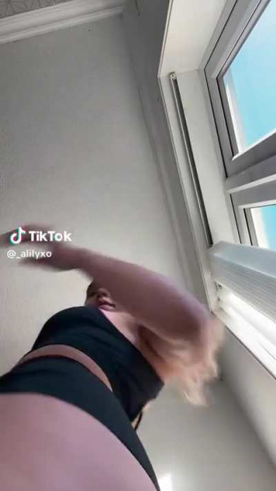 @_alilyxo