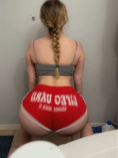 big booty white girl twerking