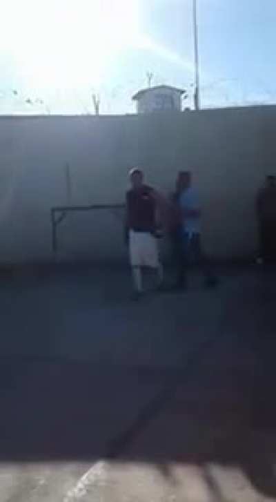 Sparring session in prison with a hell of an ending