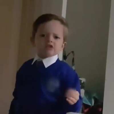 Little lad tells his Dad he will upper cut Santa if he keeps him on the naughty list.