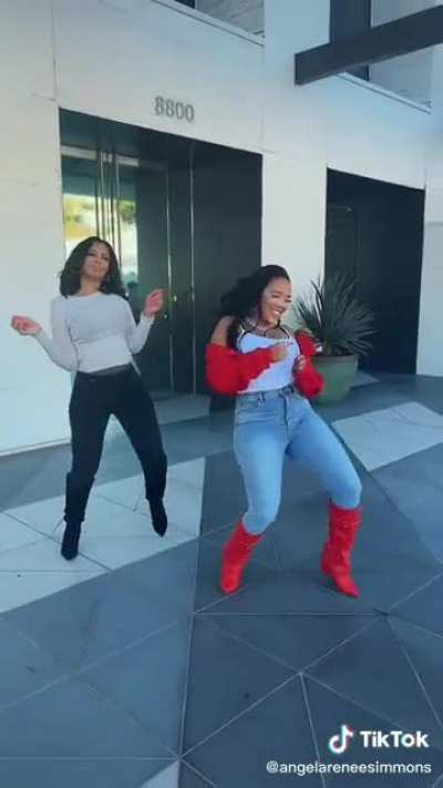 Ang &amp;amp; sis