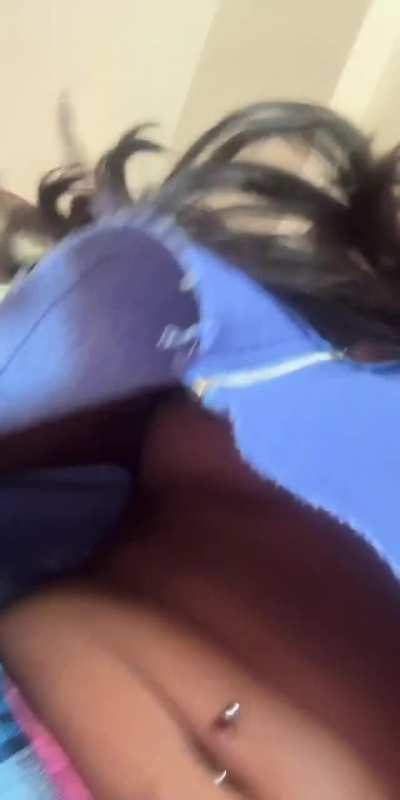 Zoe Spencer underboob/nipslip 🍒