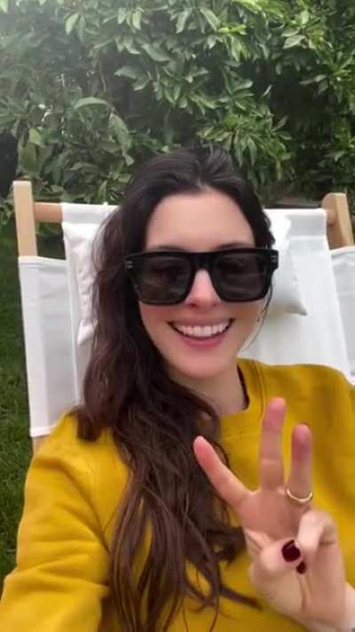 Anne Hathaway 