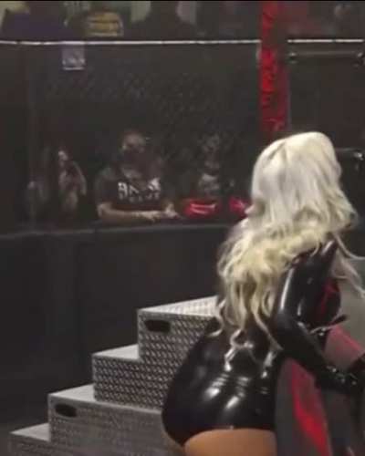 Scarlett Bordeaux