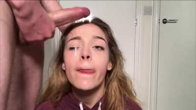 Hot Girl Gets a Facial - Kitty Cashew