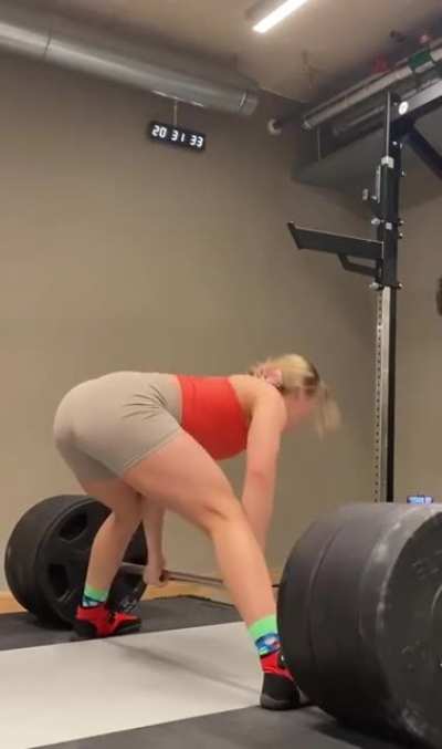 🏋🏼&zwj;♀️