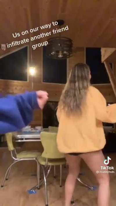 Girl who I went to highschool with got some maaad cake