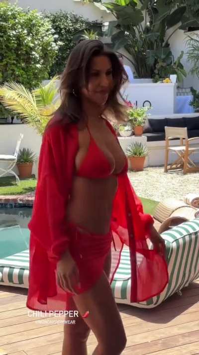 More Red Hot Devin