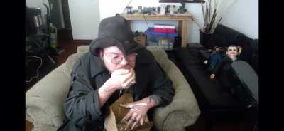 He just found the last filthy burger left after starvation for 15 days. Give the guy a break.