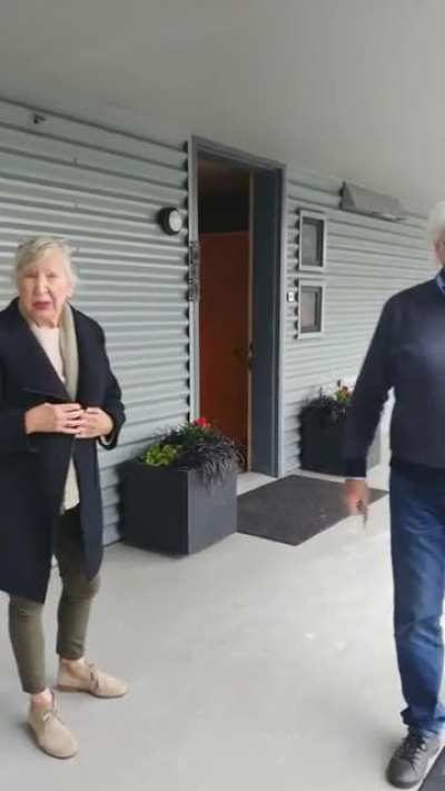 Racist Seattle couple don't think my wife and mother-in-law belong in their building (they're peruvian)