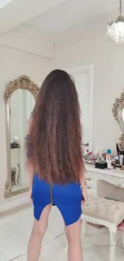 Blue dress reveal